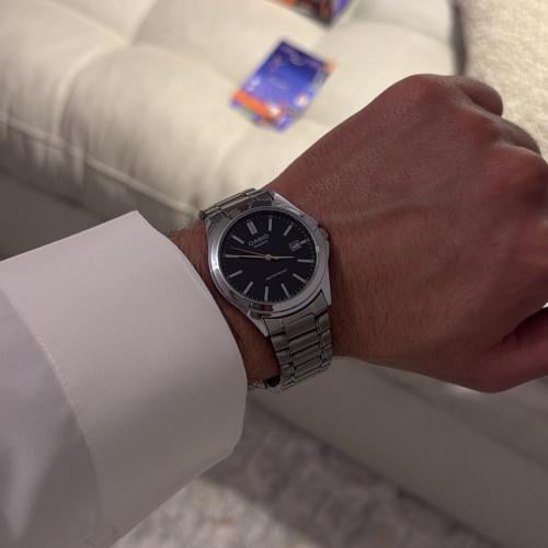 كاسيو كوارتز أسود