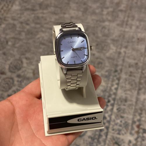 ساعة نسائية LTP سماوي