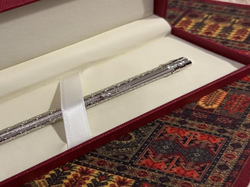 قلم مشجر نحيف