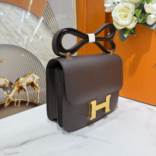 Constance 19 Epsom ebony gold buckle