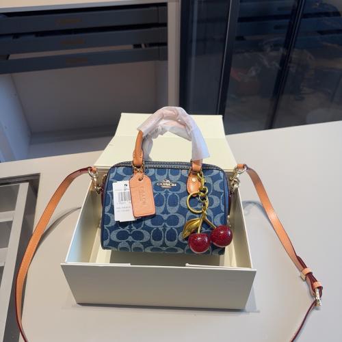 COACH Mini