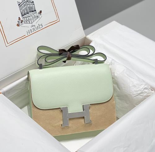 Hermès Constance 23cm – Bubble Green Epsom with Si...
