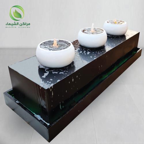 نافورة فايبر كبيرة مضيئة