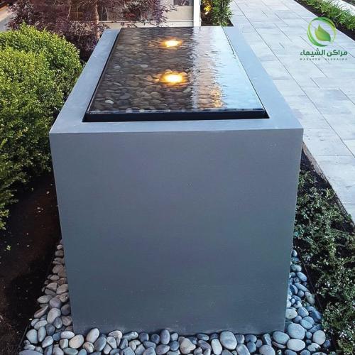 نافورة فايبر ارتفاع كبير مودرن مضيئة 1.5متر