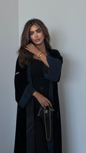 دبل فيس W83 ABAYA