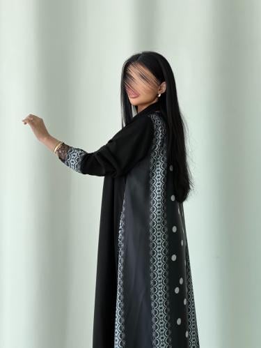 W131 ABAYA