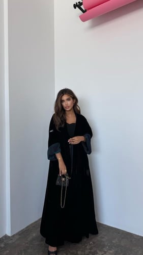 دبل فيس W83 ABAYA