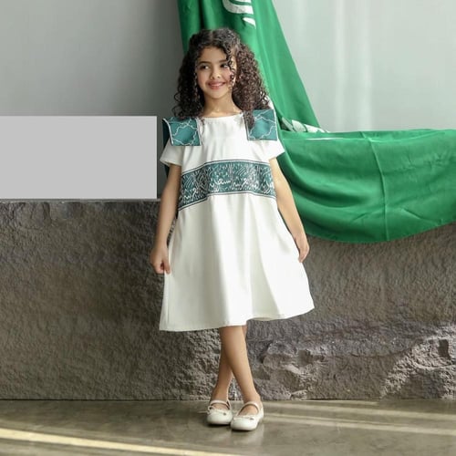 فستان اليوم الوطني السعودي , ملابس بتصاميم حصرية