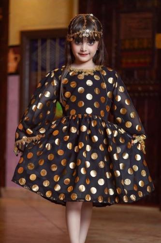 فستان ليوم التأسيس تألقي بأنوثة سعودية