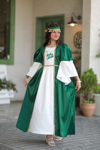 ملابس اليوم الوطني فستان انيق
