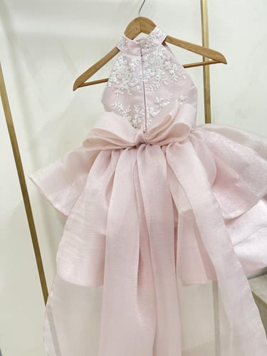 فستان انيق وفخم خربزي شك مع ذيل