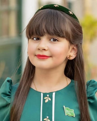 فستان اليوم الوطني شامل طوق الشعر وبروش اليوم الوط...