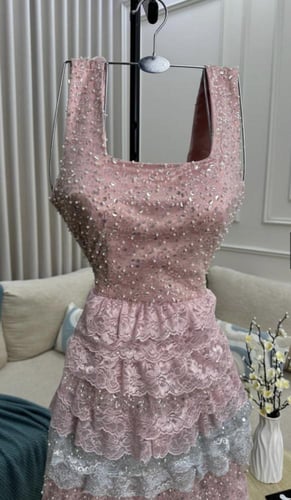 فستان بتلاء