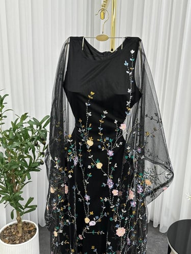 فستان عفراء