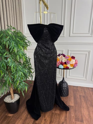 فستان نجلاء