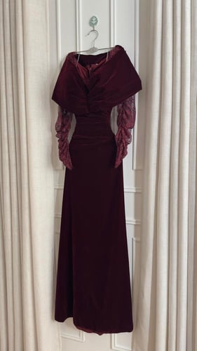 فستان غاده عنابي