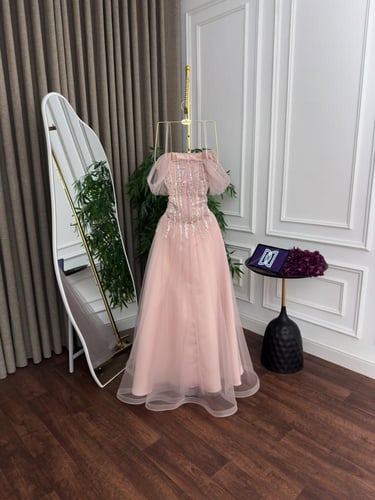 فستان مناوي