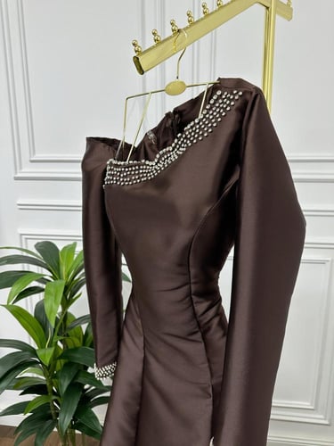 فستان نادره