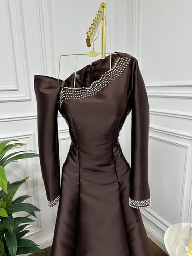 فستان نادره