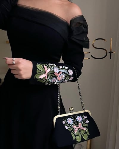 فستان الورد