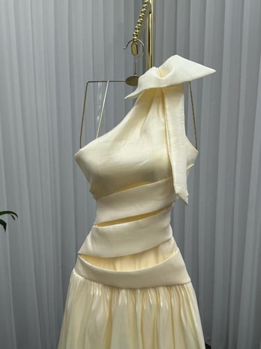 فستان جميلة