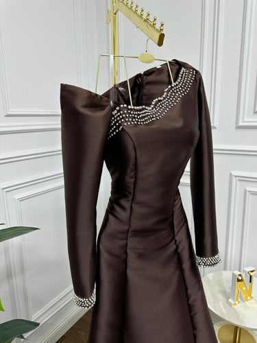 فستان نادره