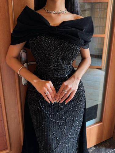 فستان نجلاء