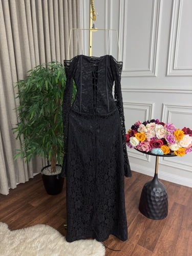 فستان اسود دانتيل