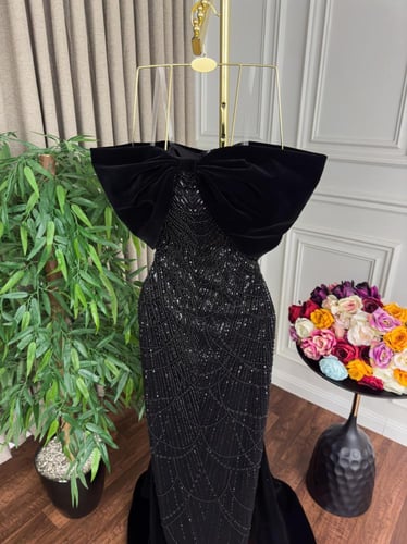 فستان نجلاء