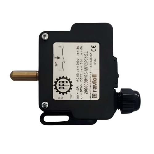 كونتاكت براشوت إيطالي