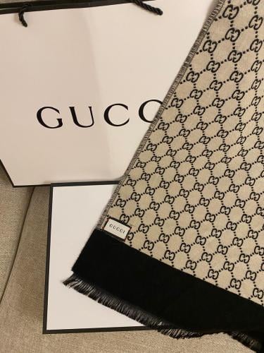 اسكارف شتوي قوتشي