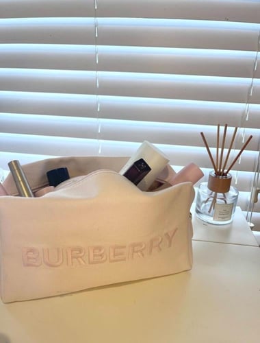 حقيبة مكياج بربري