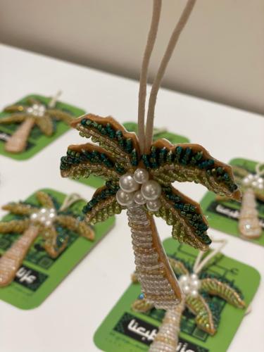 تعليقه النخلة مع الكرت