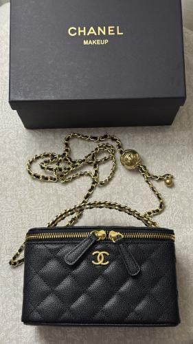 شنطة شانيل مع البوكس و الكيس