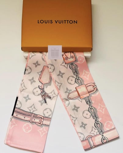 اسكارف لويس فيتون مع البوكس فقط