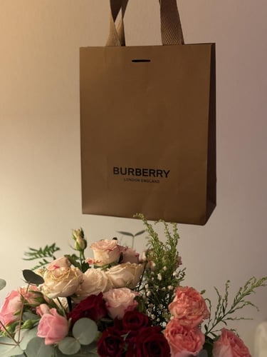محفظة Burberry الأصلية