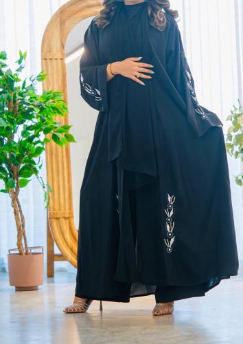 عباية اسود كريب مع تطريز وشك