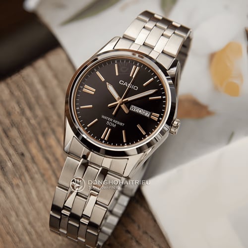 كاسيو انالوج تاريخ ويوم