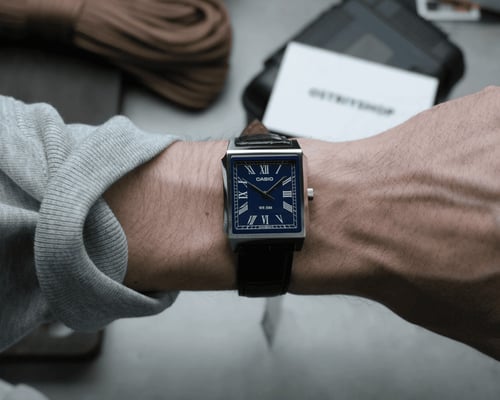 كاسيو تانك انالوج فضي جلد