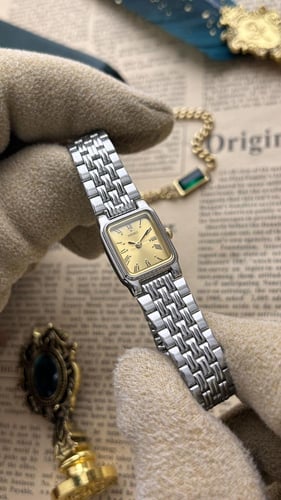 كلاسيك سيكو فضي ميناء ذهبي 1985 نسائي