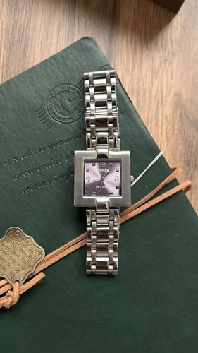 كلاسيك SWISS WINNER نسائي