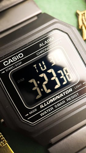 كاسيو جرس اسود كامل