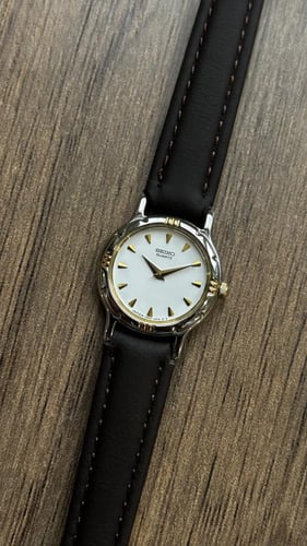 كلاسيك سيكو 1990s-1995s نسائي