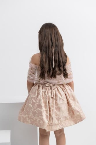 انوثه ناعمه