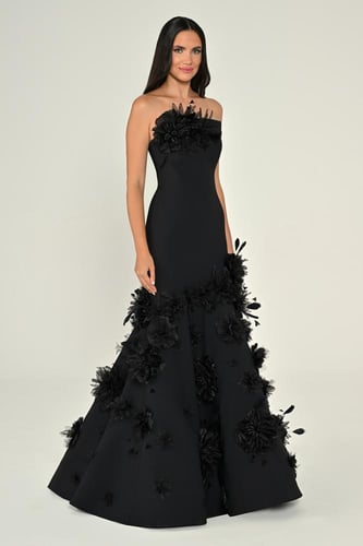 فستان أسود فخم بدون أكمام مزين بالزهور. 7227