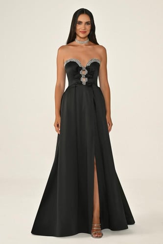 فستان أوف شولدر وردي بربطات كريستالية وشق أمامي 71...