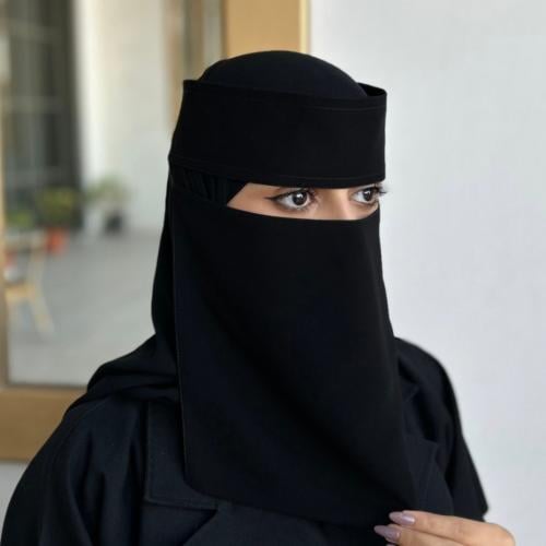نقاب عادي وسط ربط