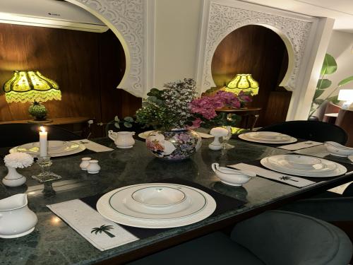 مفرش - طاوله