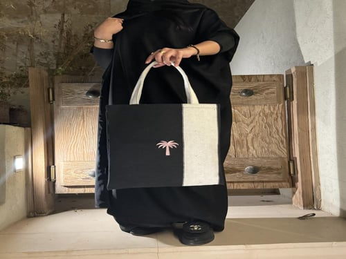 Tote bag