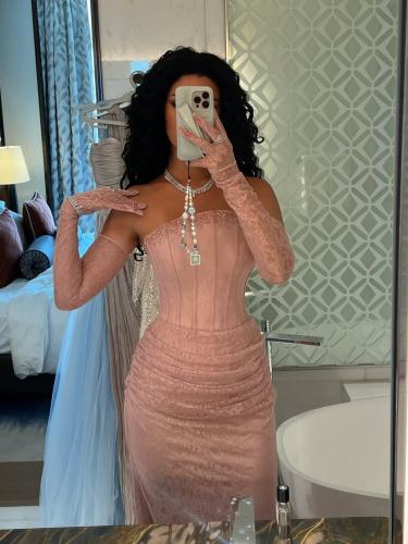 فستان سهره دانتيل لمعه مطرز وردي